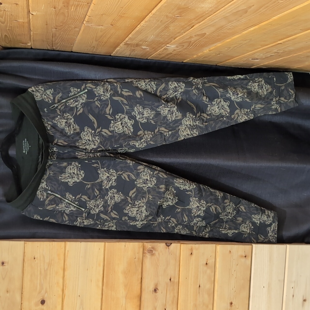 Athleta printed Trekkie North jogger